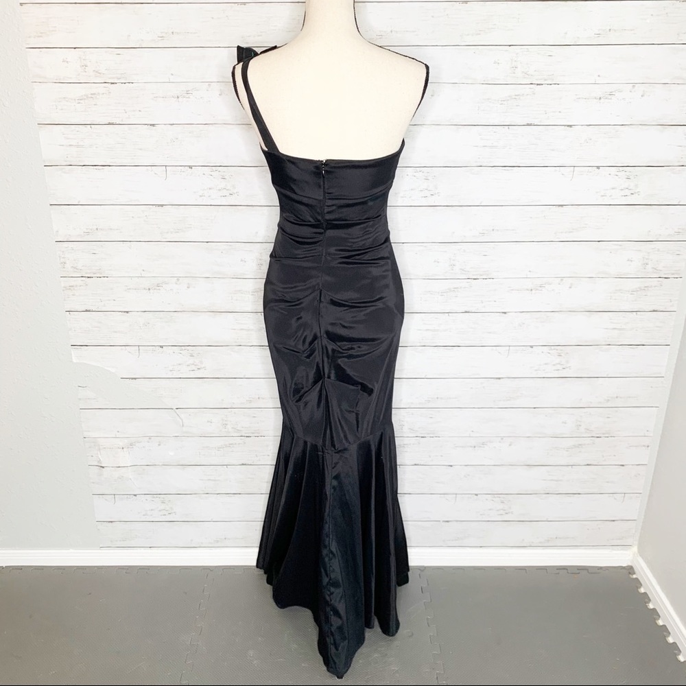 Xscape Black One-Shoulder Mermaid Gown with Bow - Picture 3 of 10